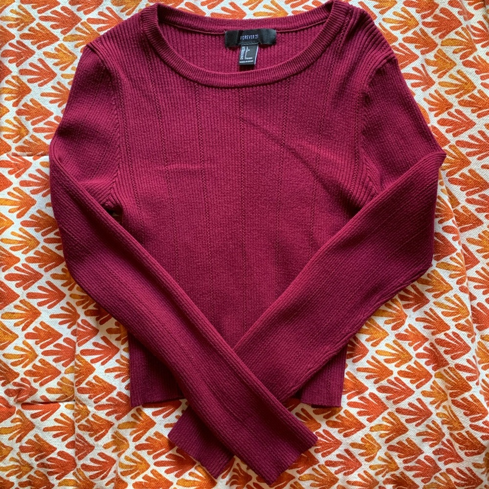 Maroon sweater